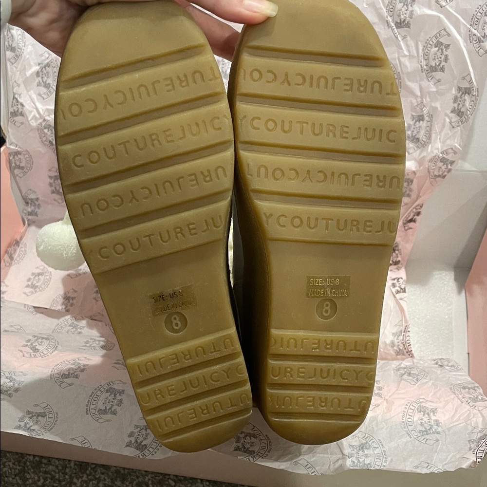 Juicy Couture Snowbunny Winter Boots with Pom Poms - Picture 4 of 9
